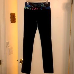 Lululemon Skinny Groove yoga pant